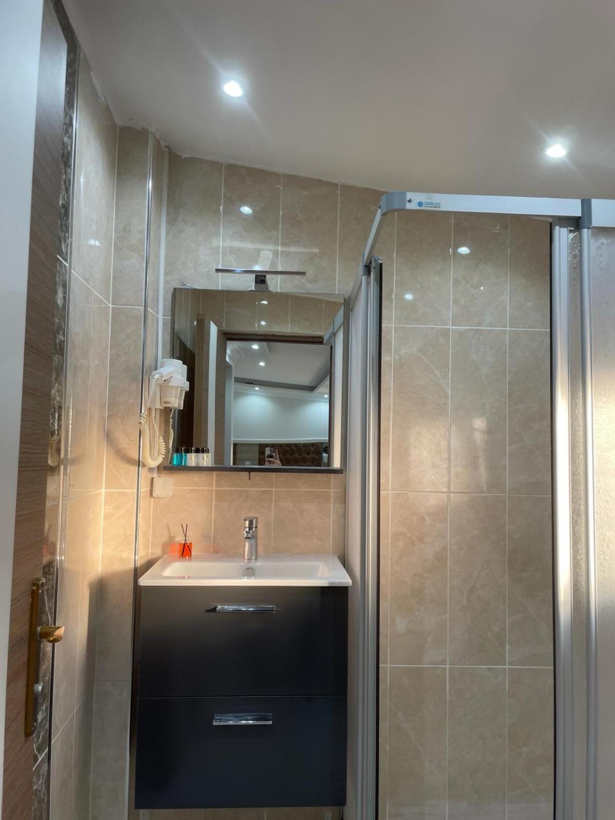 Luna Suites Taksim Estambul Exterior foto